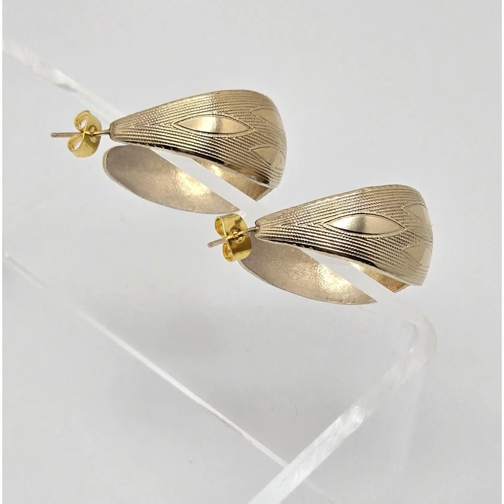 Vintage Hoop Earrings Chunky Goldtone Textured Classic Boho Maximalist Retro 1